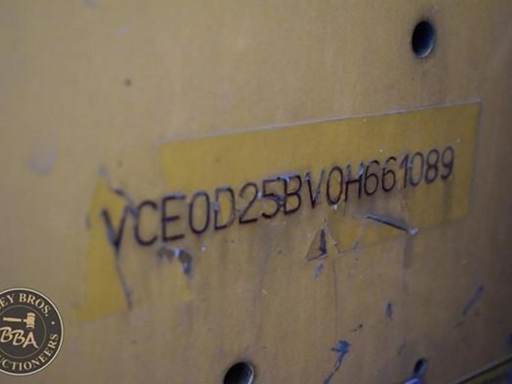 2019-volvo-dd25b-image-17