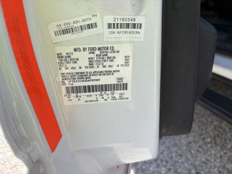 2013-ford-f150-xl-image-16