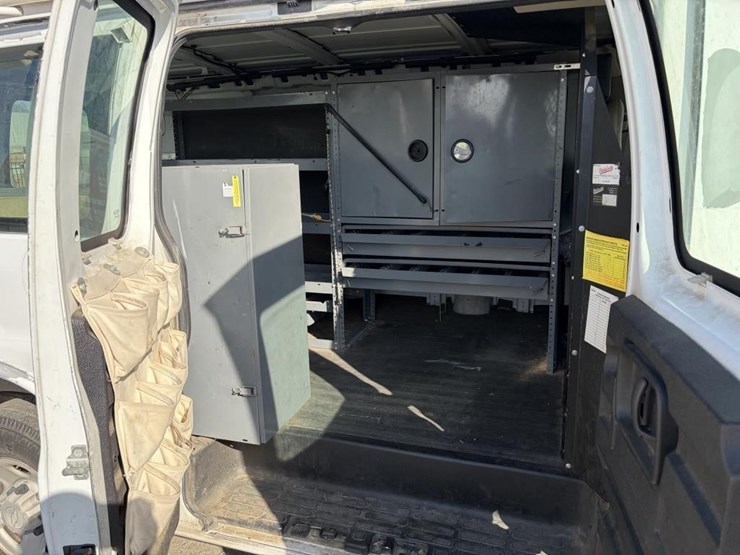 2007-utility-van-image-9