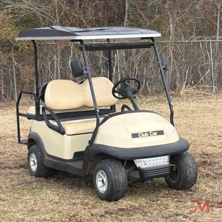 CLUB CAR GOLF CART