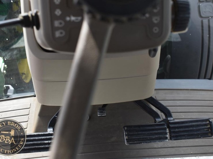 2014-john-deere-8345r-image-53