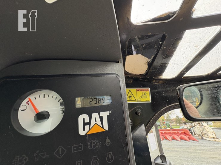 2013-caterpillar-262c2-image-22