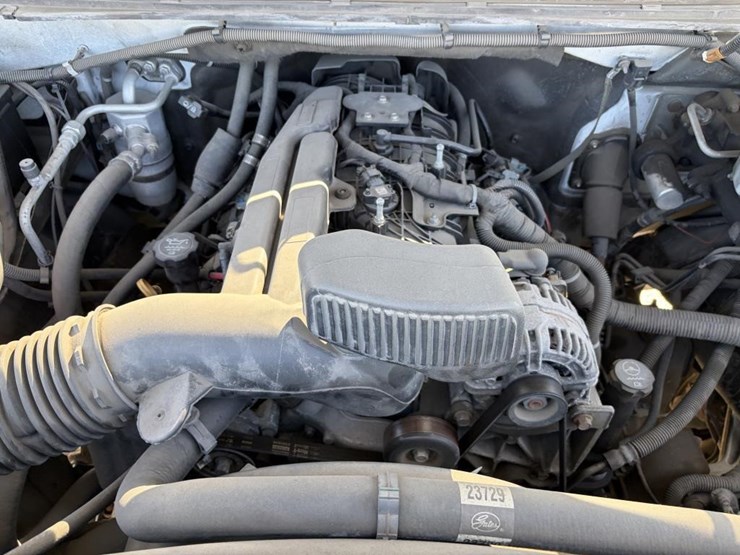 2011-chevrolet-2500-image-16