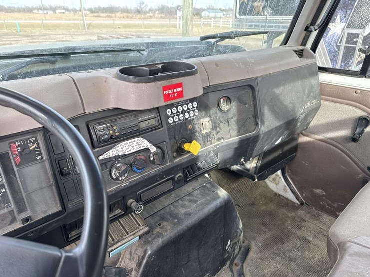 1999-international-4900-image-23