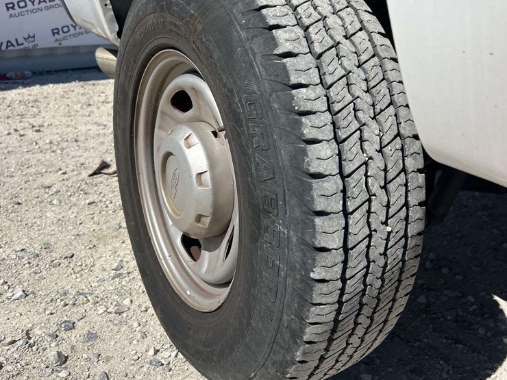 2015-ford-f350-image-37