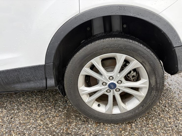 2019-ford-escape-se-image-5