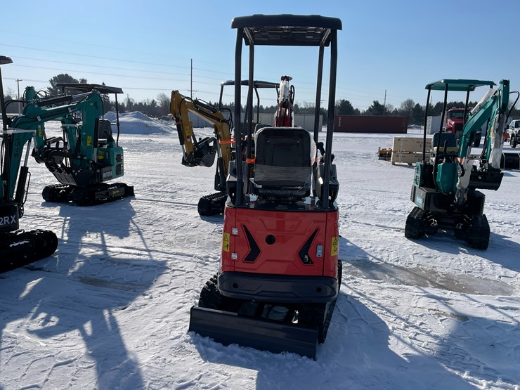 #5373-•-mx15rx-mini-excavator-image-5