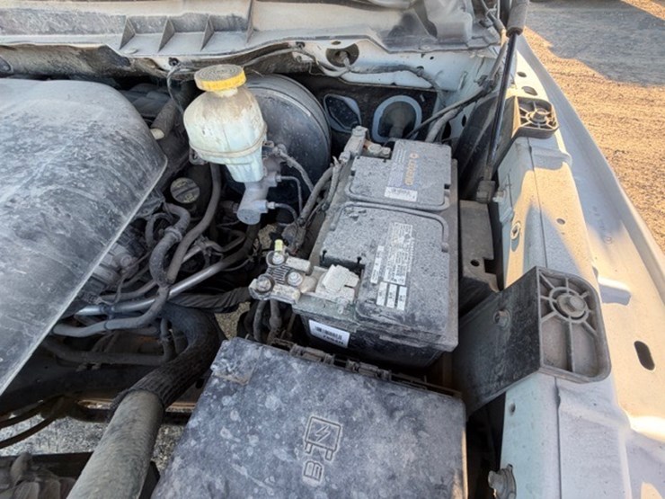 2019-ram-1500-classic-image-54