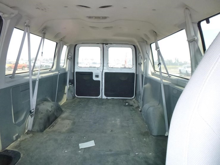 2006-ford-e350-image-11