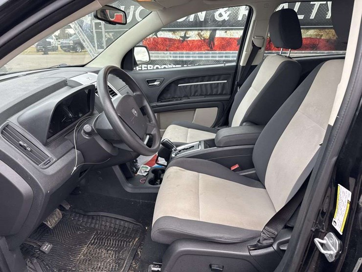 2009-dodge-journey-sxt-image-9