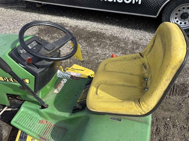 john-deere-185-image-11