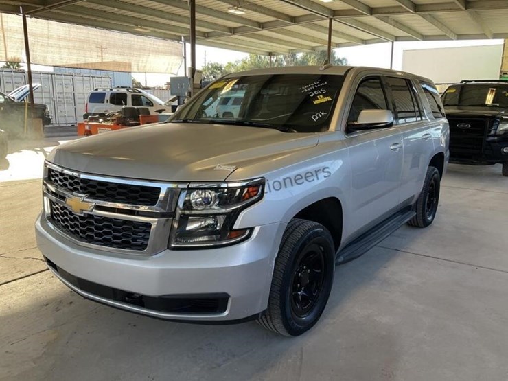 2015-chevrolet-tahoe-image-4