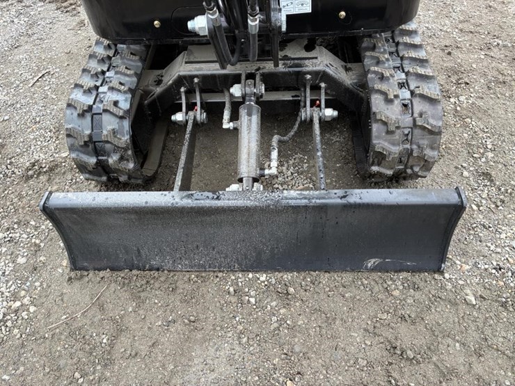 2026-vicsec-v15-hydraulic-excavator-image-5