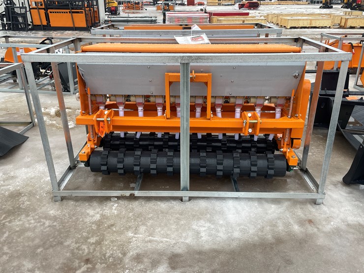 caterpillar-12-image-2