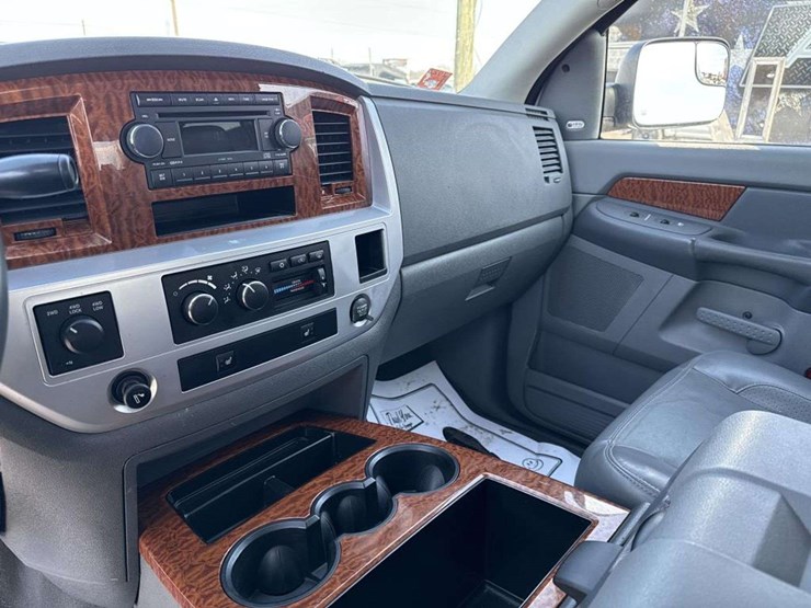 2006-dodge-ram-2500-image-13