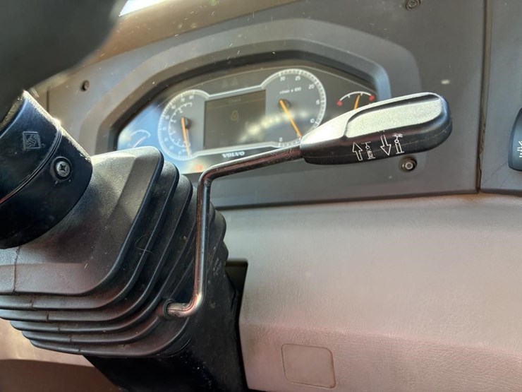 2018-volvo-a45g-image-25