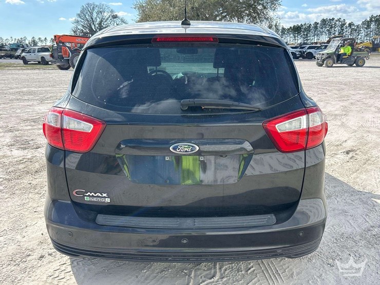 2015-ford-c-max-hatchback-image-24