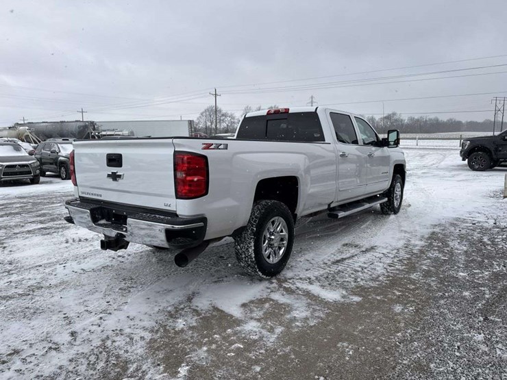 2018-chevrolet-silverado-3500hd-ltz-image-5