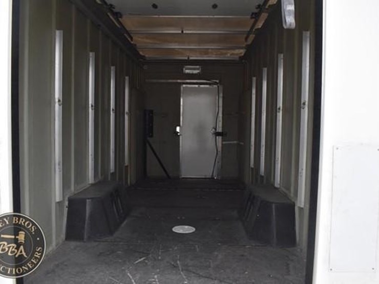 2000-box-truck-bed-38869-image-5