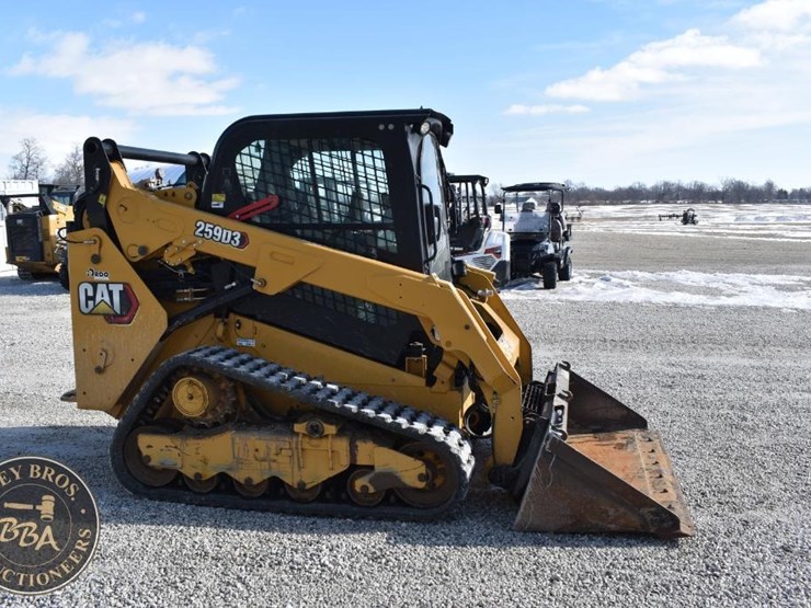 2020-caterpillar-259d3-image-19