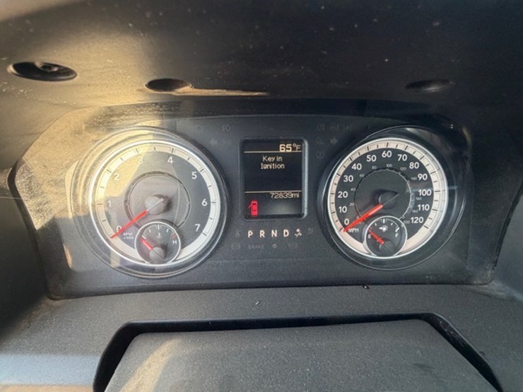 2019-ram-1500-classic-image-41