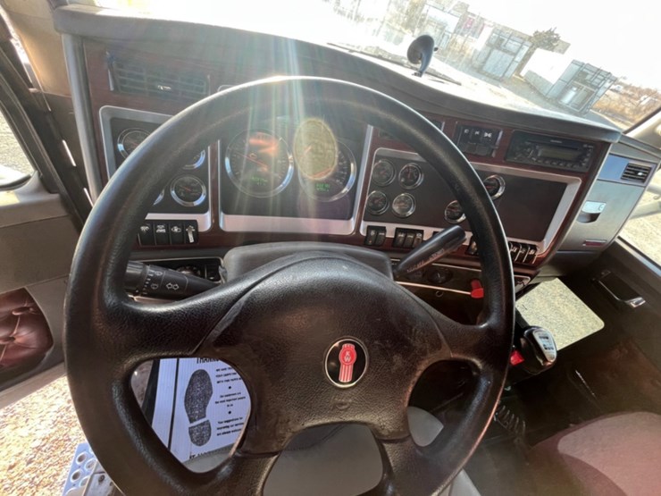 2008-kenworth-t800-image-16