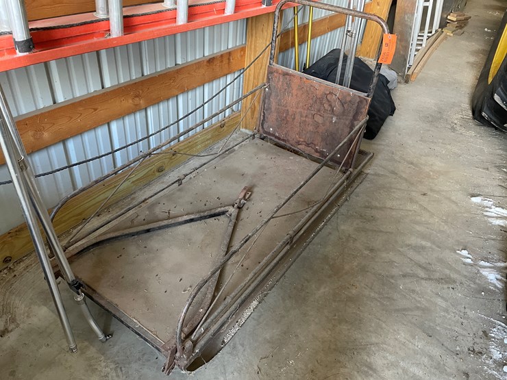 #7606-•-dog-sled-image-1