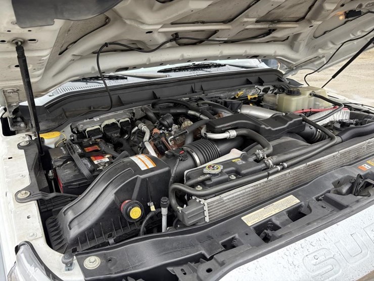 2011-ford-f550-image-7