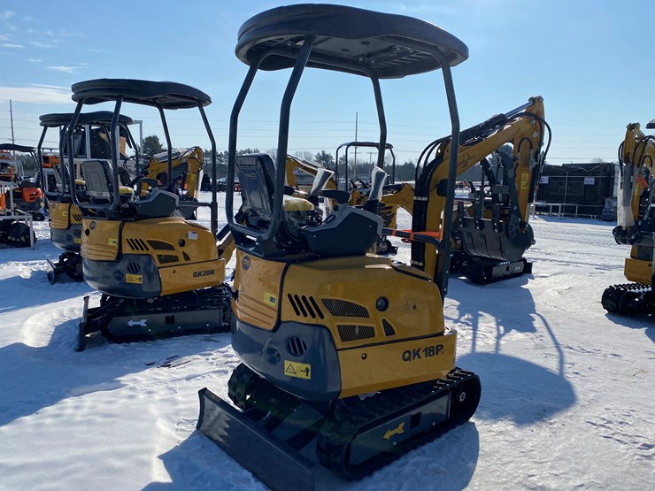 #5360-•-2026-unused-cfg-mini-excavator-image-5