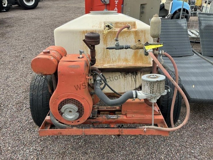 s/a-towable-spray-trailer-image-2