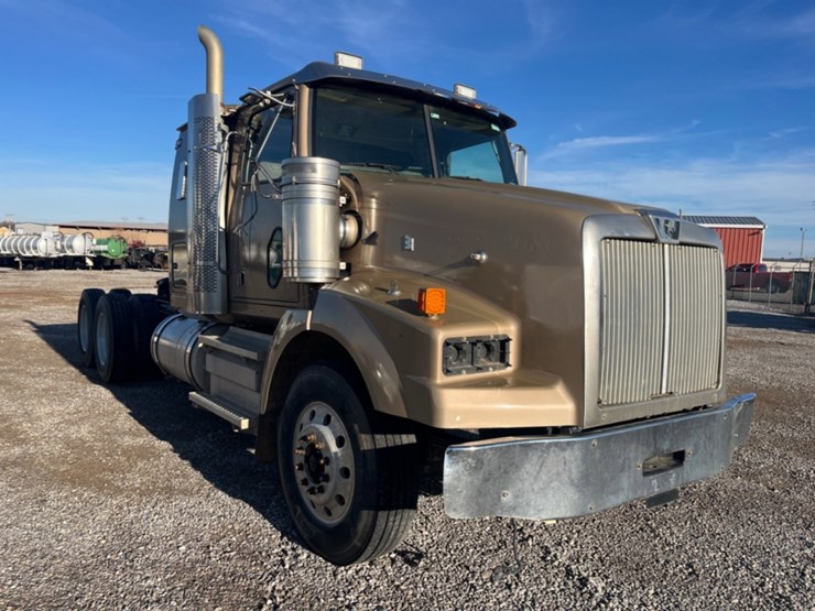 2012-western-star-4900-image-3