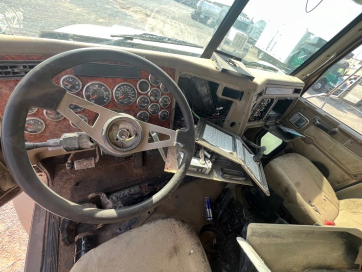 2012-western-star-4900-image-16