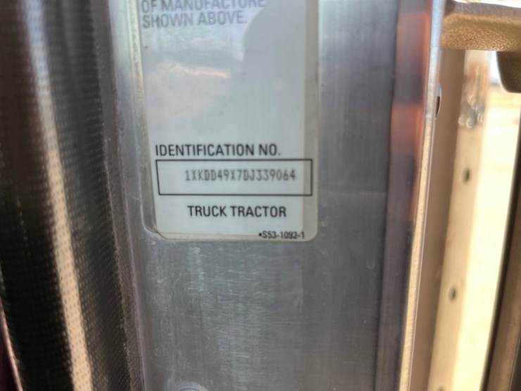 2013-kenworth-t800-image-19