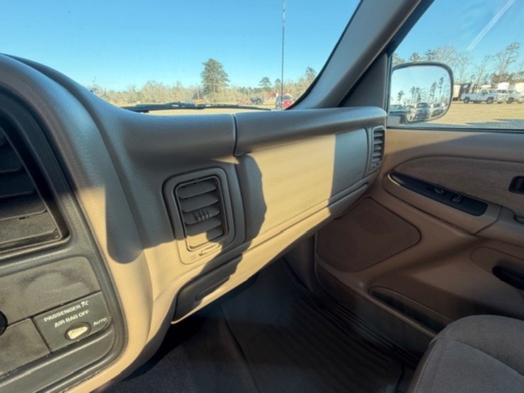 #448-•-2003-chevrolet-c1500-|-reconstructed-title-image-40