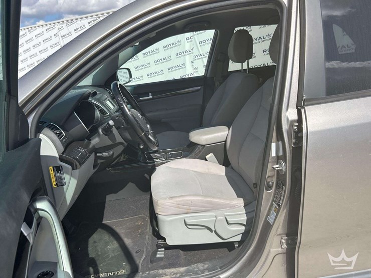 2014-kia-sorento-image-12