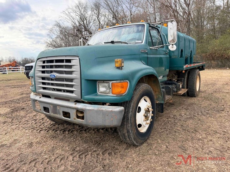 1995-ford-f-series-water-truck-image-4