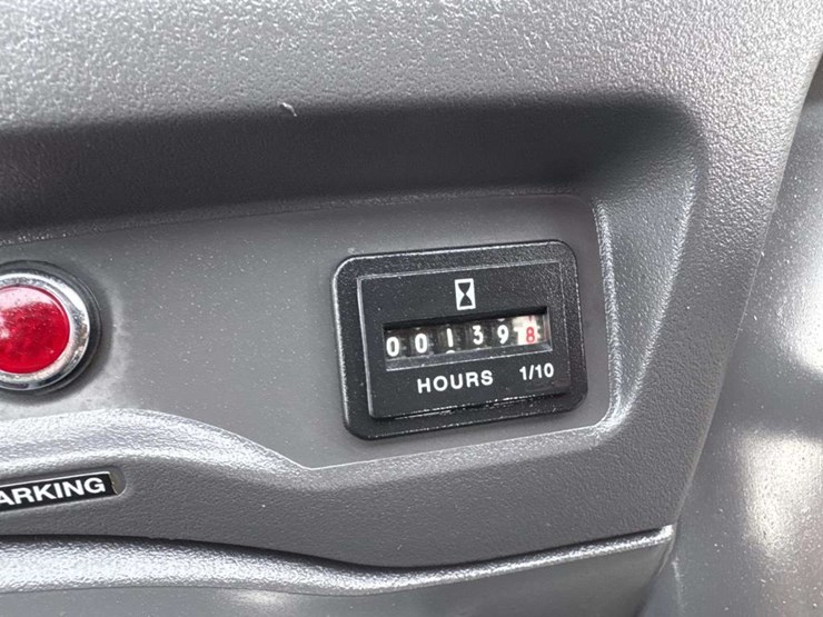 2017-kawasaki-mule-610-image-10