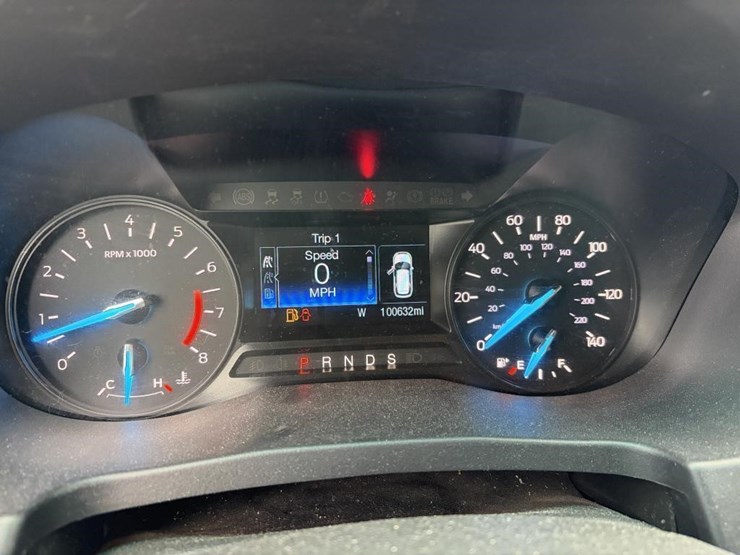 2019-ford-explorer-xlt-image-15