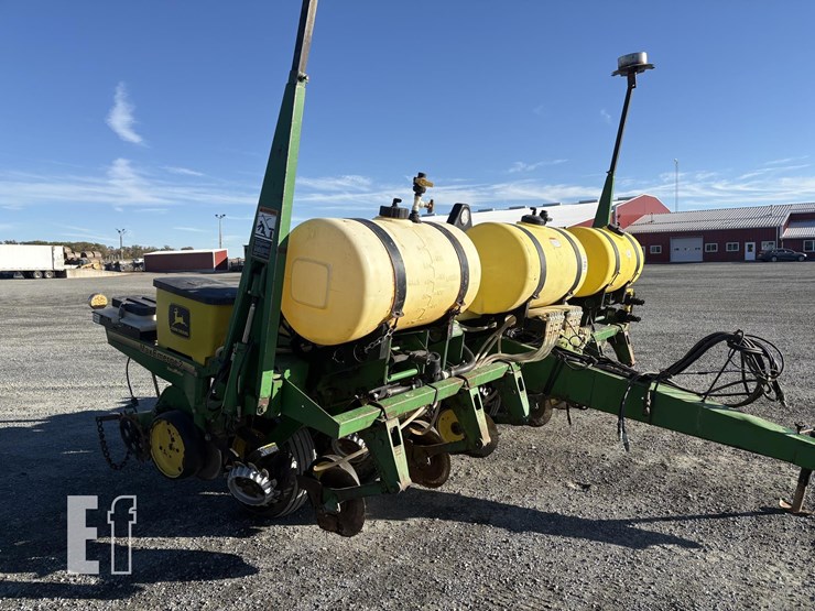 john-deere-7200-image-4