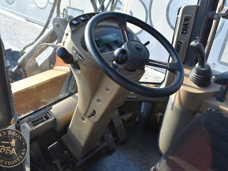 2003-case-621d-xt-image-25