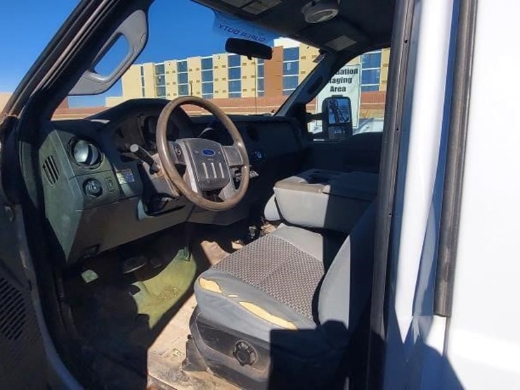 2013-ford-f550-image-5