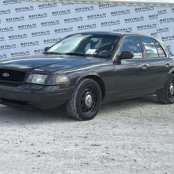 2007 Ford Crown Victoria Sedan