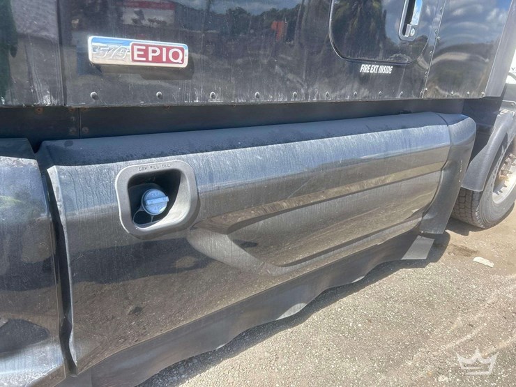 2020-peterbilt-579-image-22