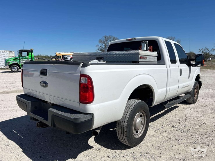 2015-ford-f350-image-3