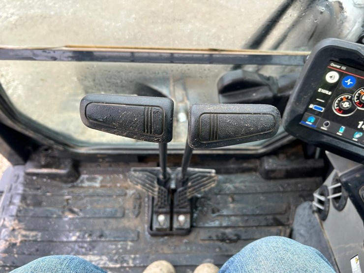 2020-bobcat-e85-image-26