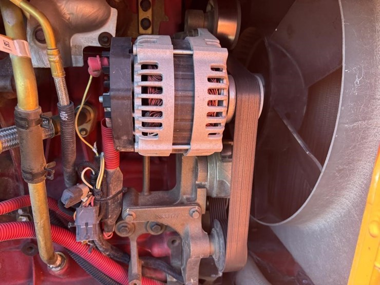 2017-jlg-8042-image-46