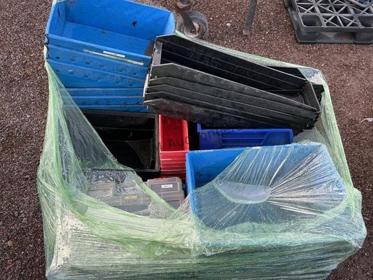 pallet-of-organizer-bins-image-5