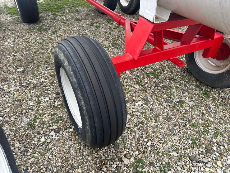 1000-gal.-nh3-tank-on-gear-#19 sells-offsite-image-10