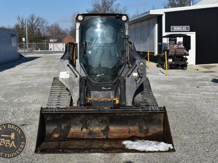 2015-deere-323e-image-20