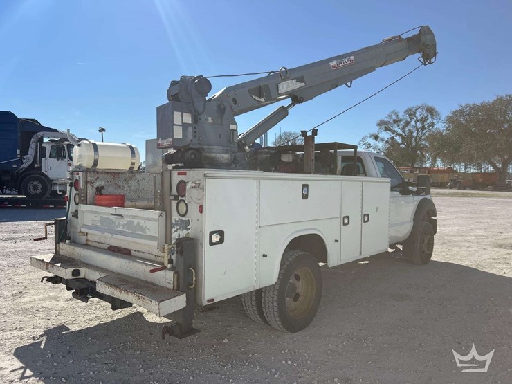 2016-ford-f550-image-3